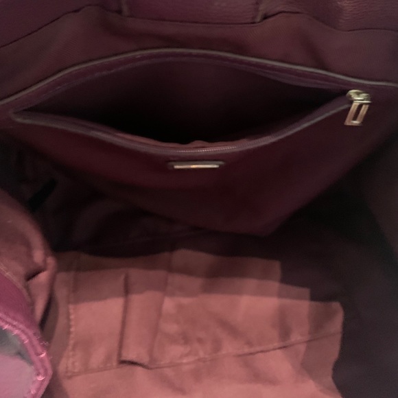 GUESS Purse / Handbag (12”x9”x6”) - Picture 14 of 16